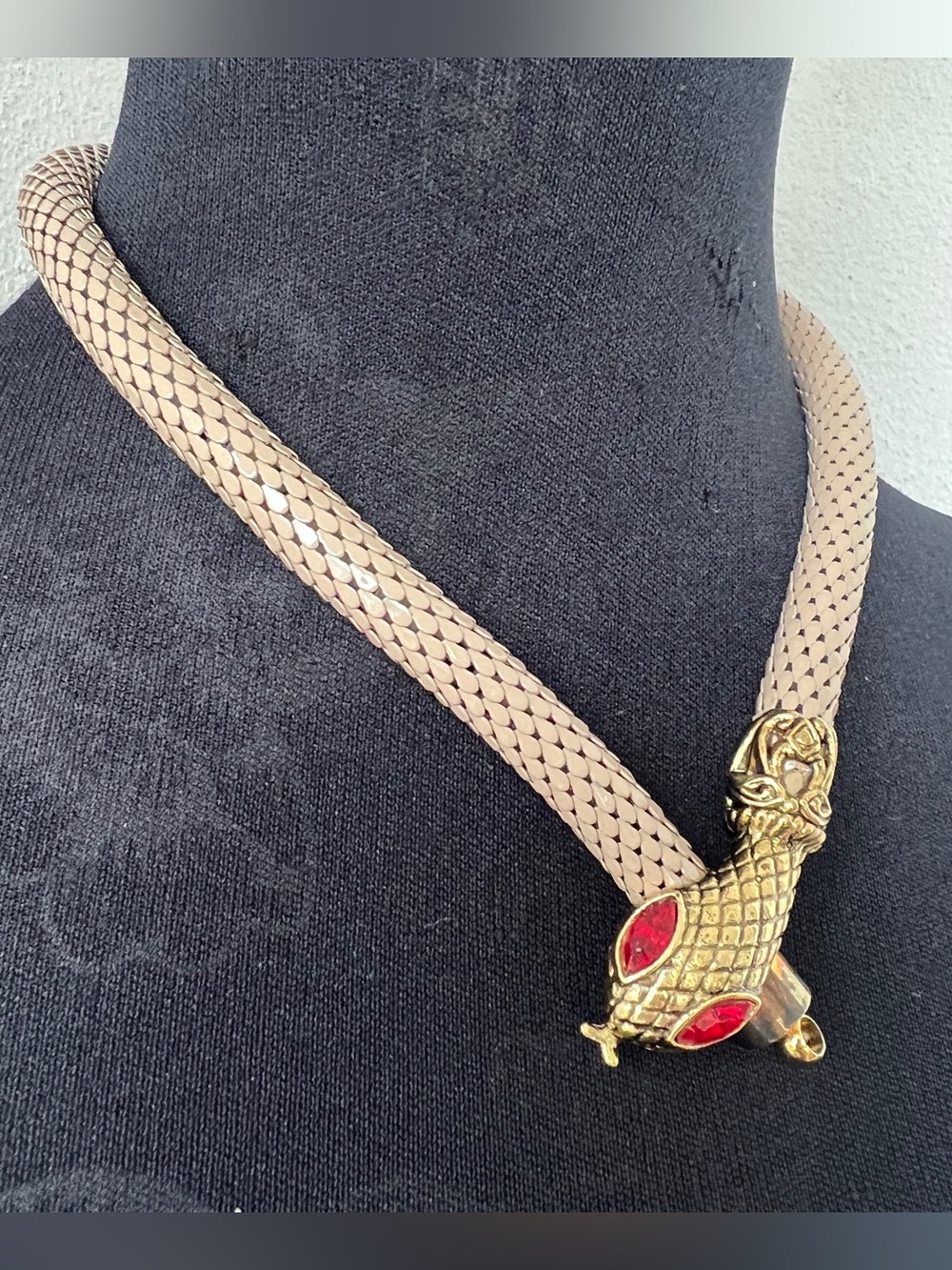 DL Auld Vintage Chainmail Mesh Snake Necklace Lariat Choker | Tan & Red Eyes